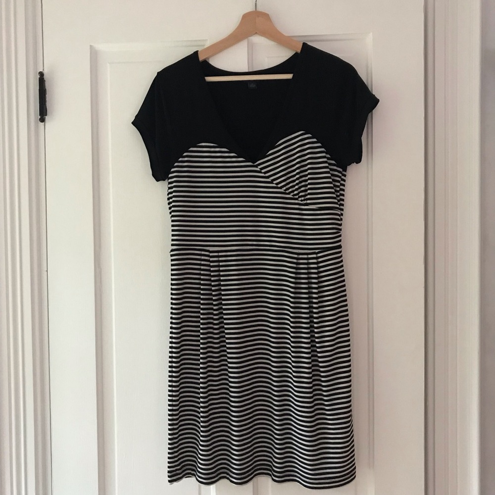 Banana Republic Striped Dress Size Medium